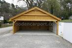 carport with enclosed walls 